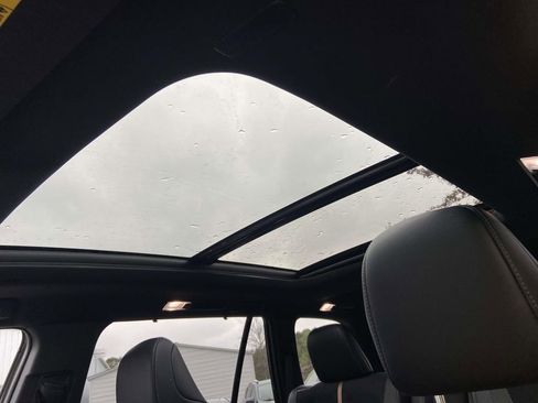 Used 2025 Toyota Grand Highlander AWD Hybrid image 27