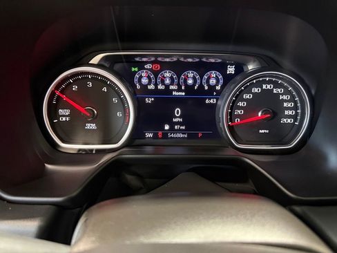 Used 2021 Chevrolet Tahoe Z71 w/ Z71 Off-Road Package image 29