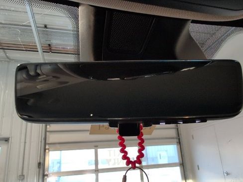 Used 2023 Jeep Grand Cherokee Limited w/ Luxury Tech Group II image 24