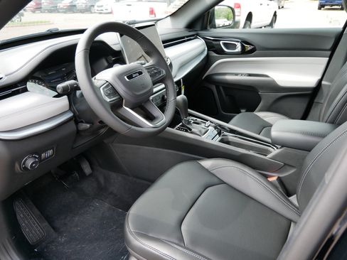 New 2026 Jeep Compass Limited AWD/4WD image 7