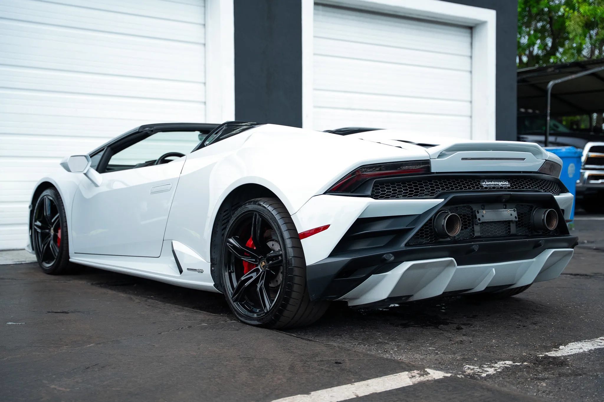 Used 2021 Lamborghini Huracan EVO RWD image 5