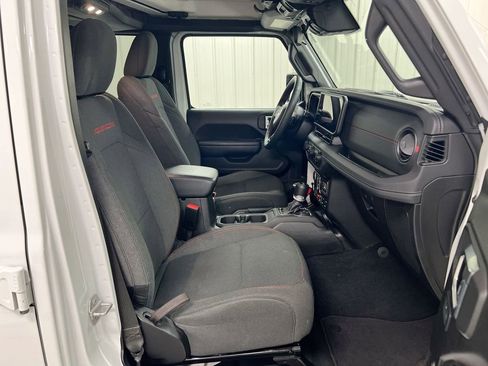 Used 2024 Jeep Wrangler Unlimited Rubicon image 21
