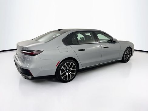 Used 2023 BMW 760i xDrive AWD/4WD image 5
