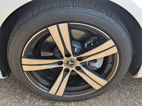 Used 2022 Mercedes-Benz C 300 Sedan image 29