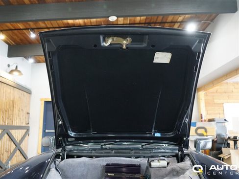 Used 1989 Porsche 911 Carrera RWD image 38
