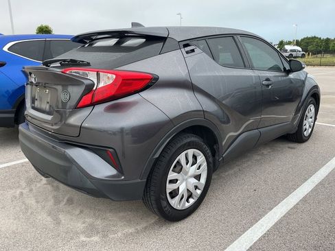 Used 2021 Toyota C-HR LE FWD image 3