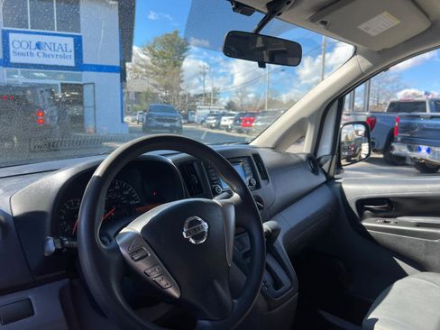 Used 2018 Nissan NV200 S w/ Back Door Glass Package image 14