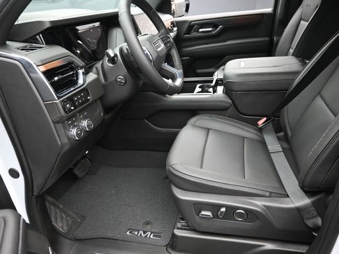 New 2026 GMC Yukon Denali image 17