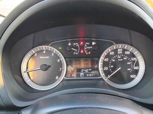 Used 2015 Nissan Sentra SR w/ SR Premium Package image 11