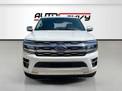 Used 2024 Ford Expedition Platinum RWD image 2