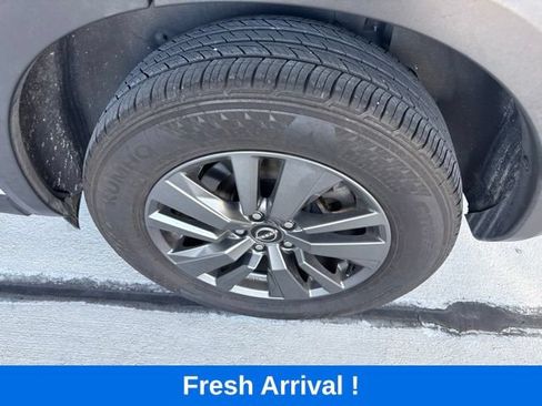 Used 2025 Nissan Pathfinder SV FWD image 21