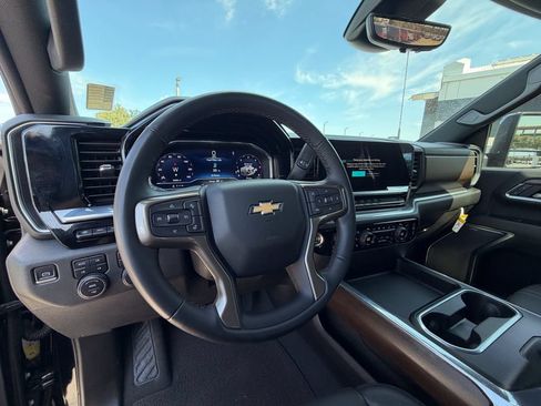 Used 2024 Chevrolet Silverado 3500 High Country w/ High Country Premium Package AWD/4WD image 19