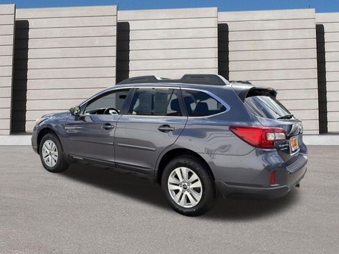 Used 2015 Subaru Outback 2.5i Premium AWD/4WD image 3