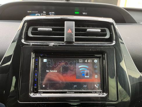 Used 2016 Toyota Prius Two image 33