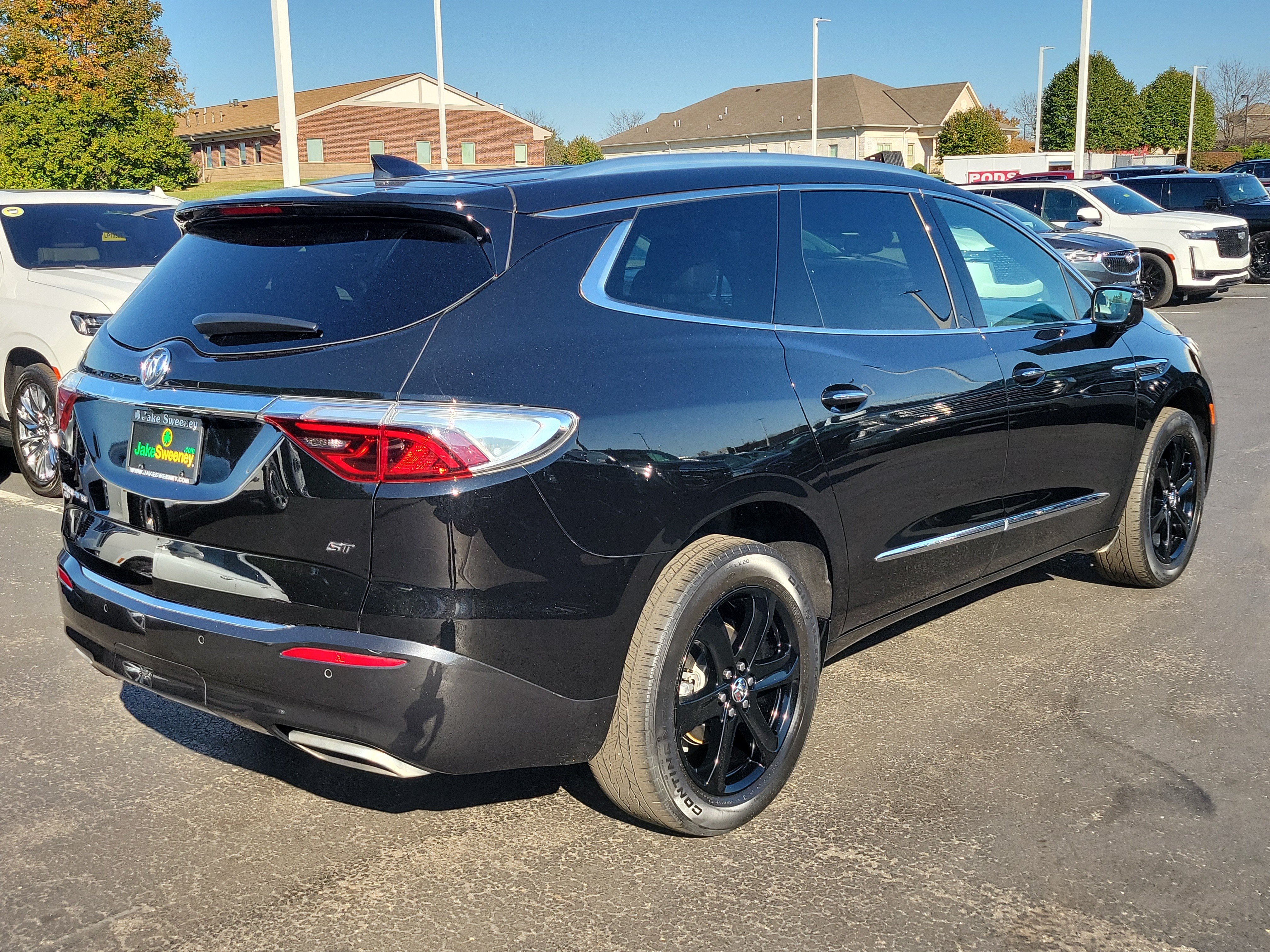 Used 2023 Buick Enclave Essence w/ Experience Buick Package AWD/4WD image 4