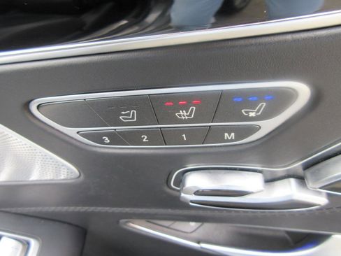 Used 2017 Mercedes-Benz S 550 Cabriolet image 26