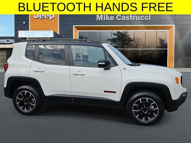 Certified 2023 Jeep Renegade Trailhawk w/ Trailhawk Elite Group AWD/4WD image 3