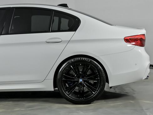 Used 2019 BMW M5 w/ Executive Package image 9