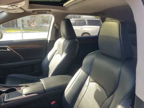 Used 2022 Lexus RX 350L RX 350L w/ Premium Package image 24