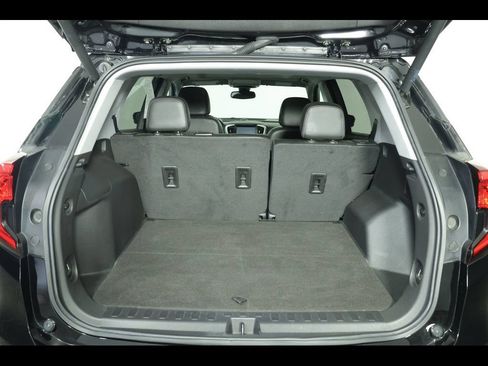 Used 2023 GMC Terrain SLT w/ Elevation Edition AWD/4WD image 15