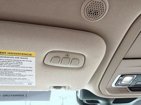 Used 2023 Lincoln Aviator AWD w/ Premium Package image 32