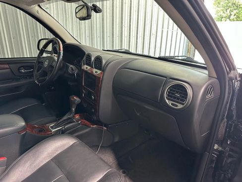 Used 2009 GMC Envoy Denali w/ Sun And 6-Disc Cd Package image 35