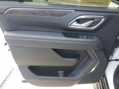 Used 2022 Chevrolet Suburban LS image 15