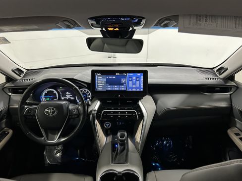 Used 2022 Toyota Venza XLE AWD/4WD image 14