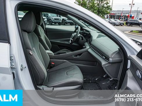 Used 2024 Hyundai Elantra SEL FWD image 22