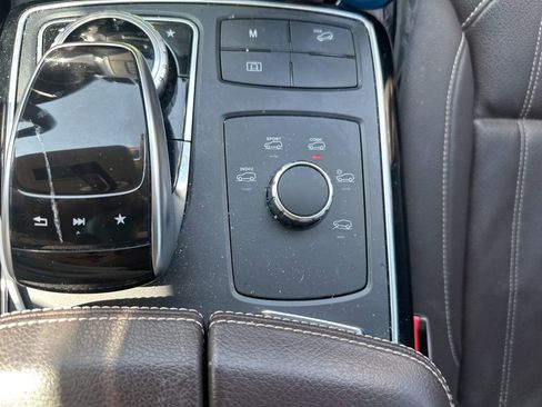 Used 2019 Mercedes-Benz GLE 400 4MATIC image 10