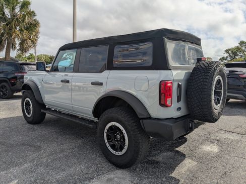 Used 2023 Ford Bronco Big Bend w/ Sasquatch Package AWD/4WD image 6