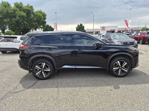 Used 2021 Nissan Rogue SL AWD/4WD image 2