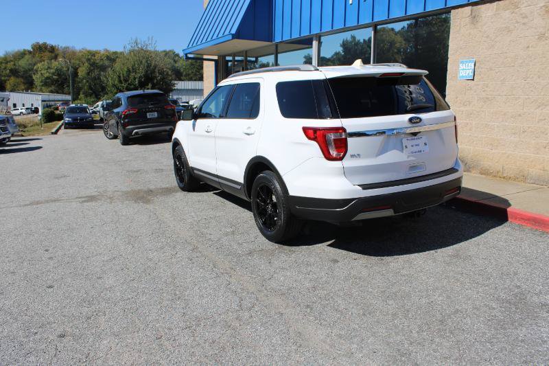 Used 2019 Ford Explorer XLT w/ Equipment Group 202A FWD image 4