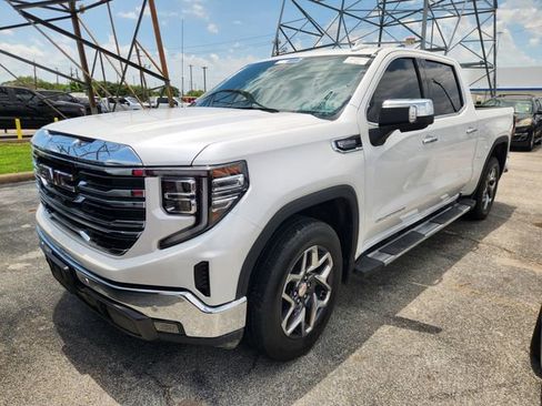 Used 2024 GMC Sierra 1500 SLT RWD image 2
