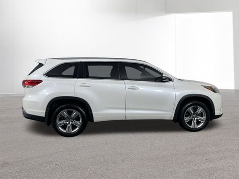 Used 2017 Toyota Highlander Limited image 43