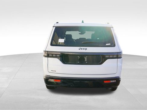 New 2026 Jeep Grand Wagoneer Limited image 4