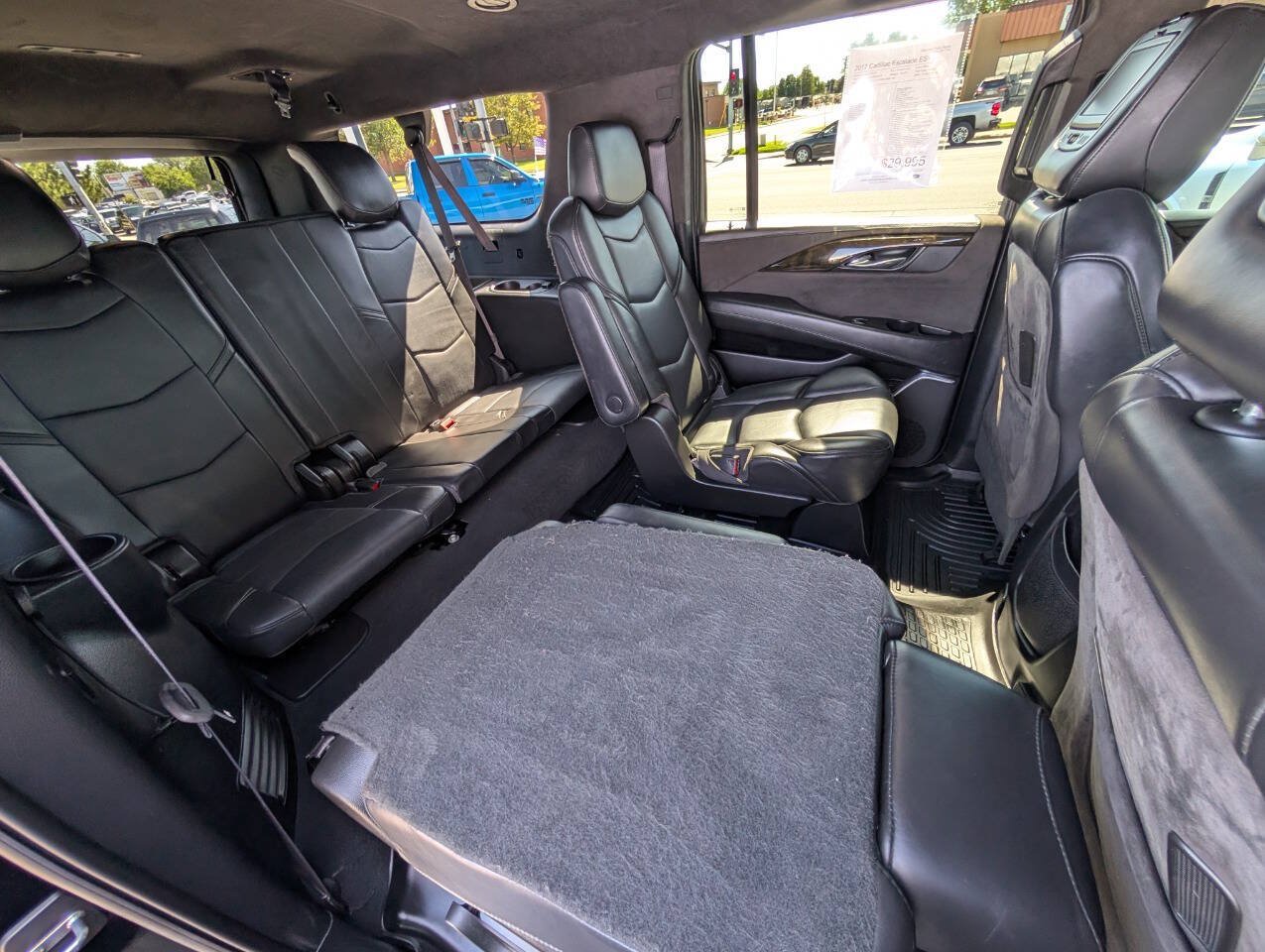 Used 2017 Cadillac Escalade ESV Platinum AWD/4WD image 20
