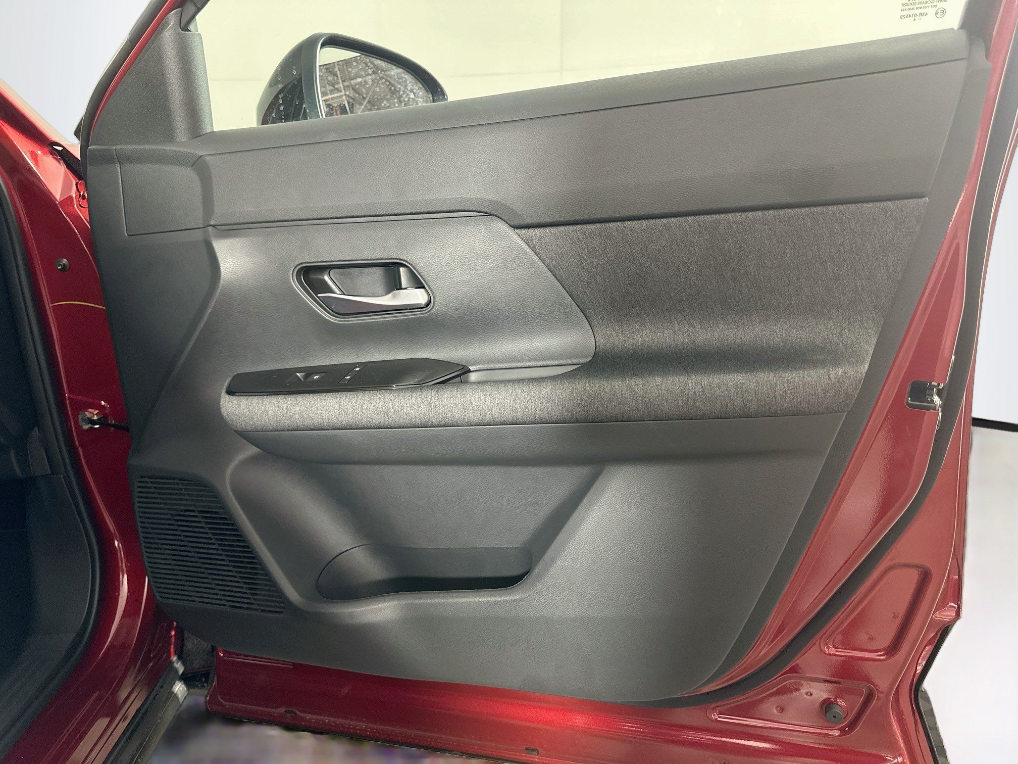 Used 2026 Nissan Kicks SV w/ SV Premium Package FWD image 31