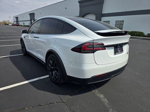 Used 2024 Tesla Model X Plaid image 10