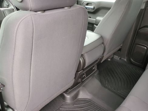 Used 2021 Chevrolet Silverado 1500 Custom image 18