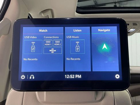 Used 2021 GMC Yukon Denali w/ Denali Premium Package image 39