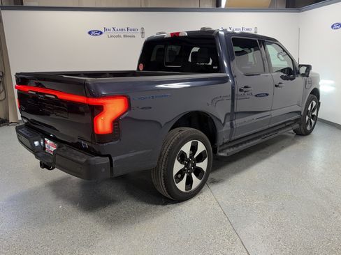 Used 2022 Ford F150 Lightning Platinum image 6