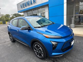 Used 2023 Chevrolet Bolt EUV Premier image 1