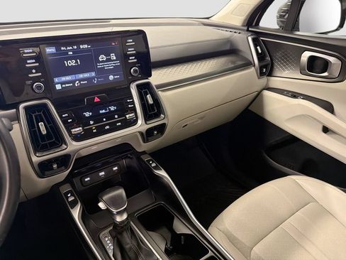 Used 2021 Kia Sorento S FWD image 22