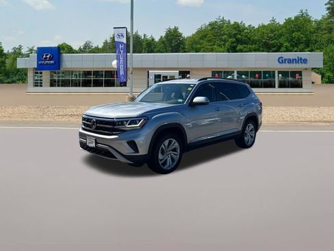 Used 2023 Volkswagen Atlas SE AWD/4WD image 3