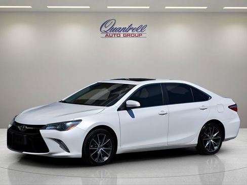 Used 2015 Toyota Camry XSE w/ Moonroof Package FWD image 8