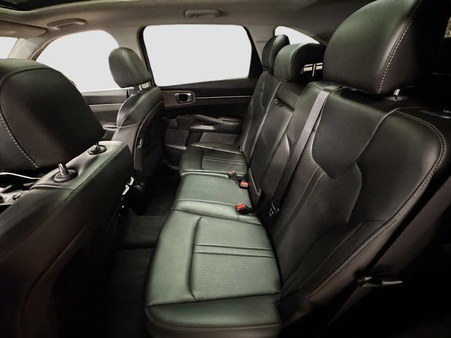 Used 2023 Kia Sorento S w/ Panoramic Sunroof Package AWD/4WD image 26