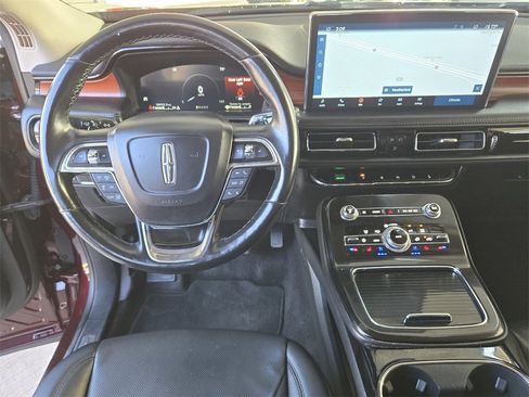 Used 2022 Lincoln Nautilus Reserve w/ Equipment Group 201A image 13