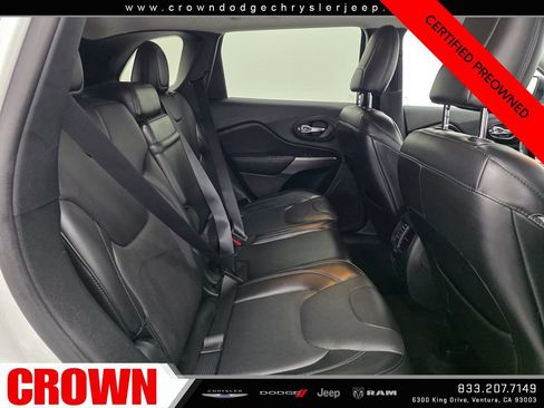 Certified 2019 Jeep Cherokee Overland w/ Technology Group AWD/4WD image 14