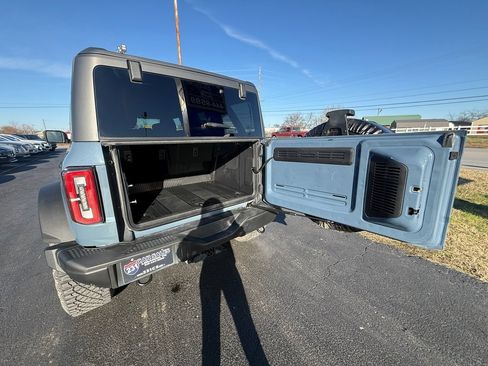Used 2023 Ford Bronco Badlands w/ Sasquatch Package image 10
